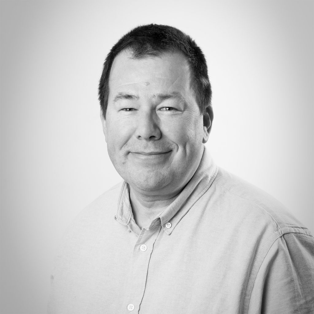 Simon Holmes